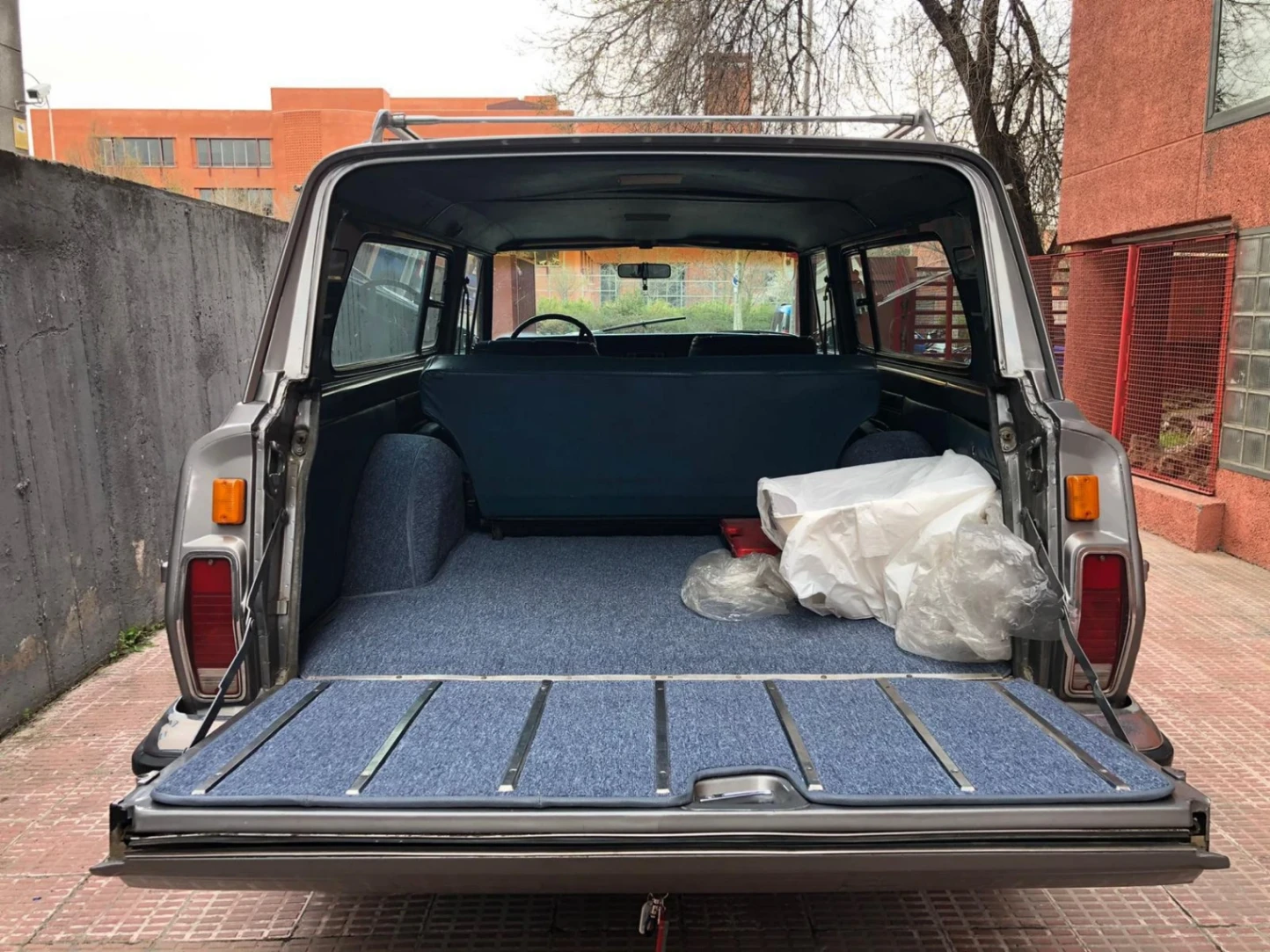Jeep Cherokee CHIEFF " S " WAGONEER LEVI´S EDITION DE 1978